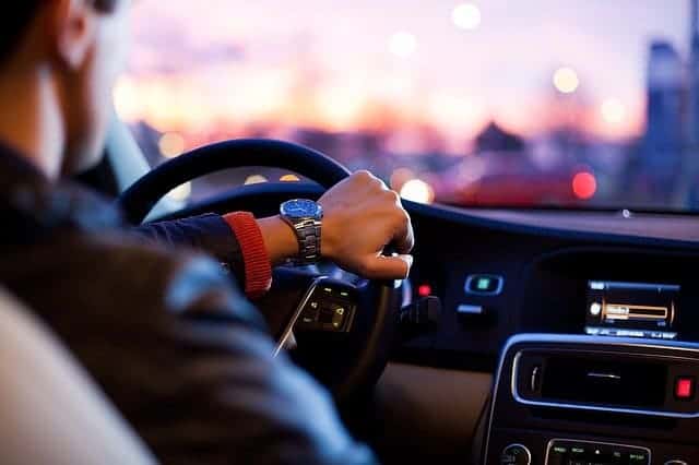 Hospedagem para site de loja de carros: saiba o que levar em conta 1 carro
